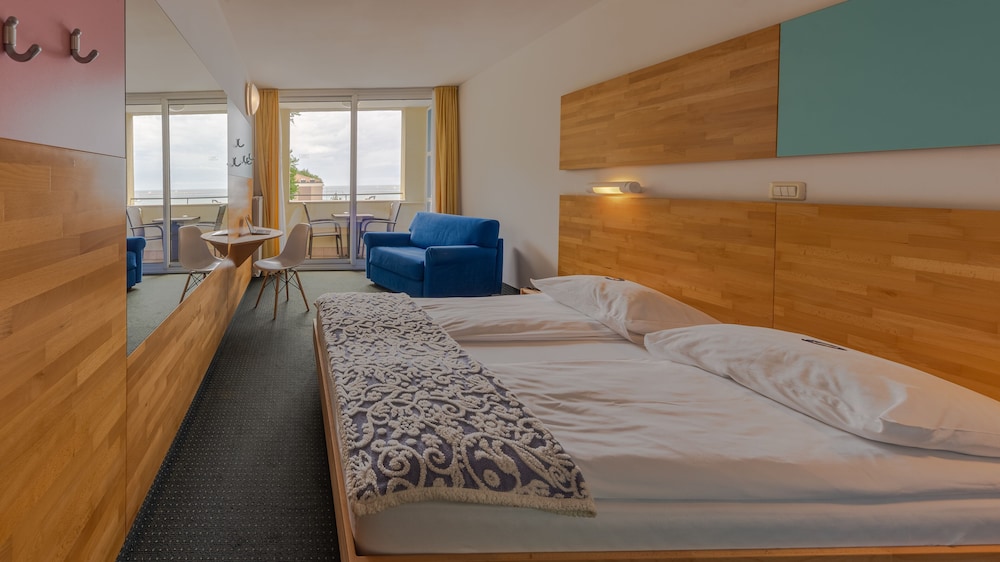 Double Room, Balcony, Sea View photo 1