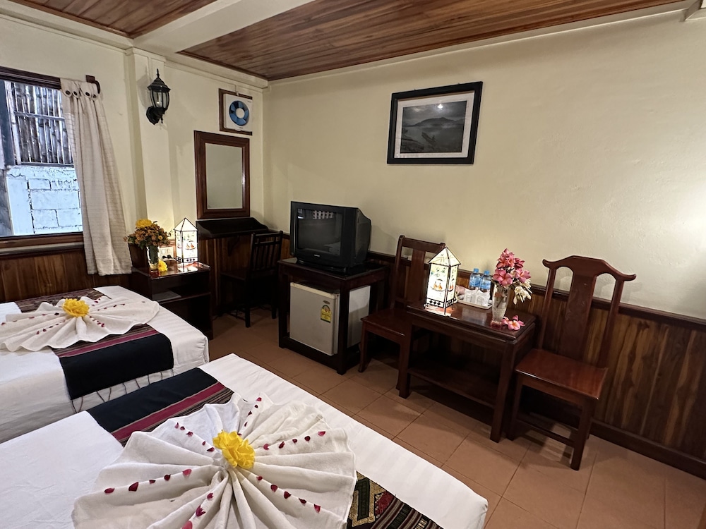 Deluxe Twin Room - Photo 14