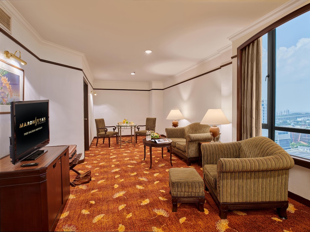 Deluxe Suite - Photo 2