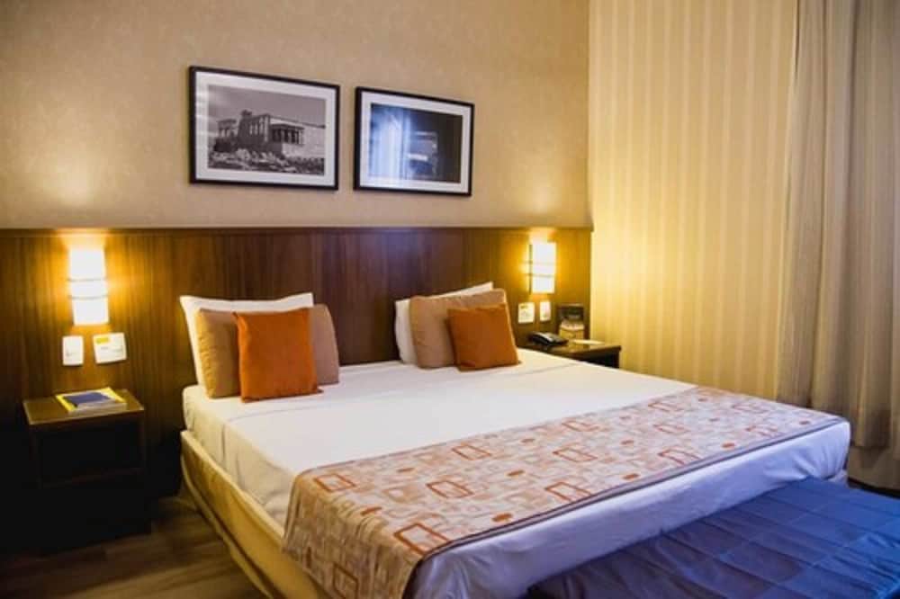 Deluxe Room (Class)