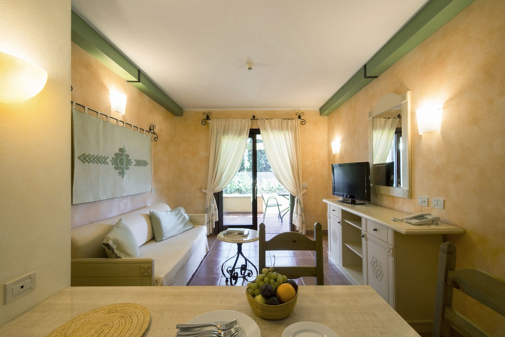 Apartment, 1 Bedroom, Kitchenette - Photo 8