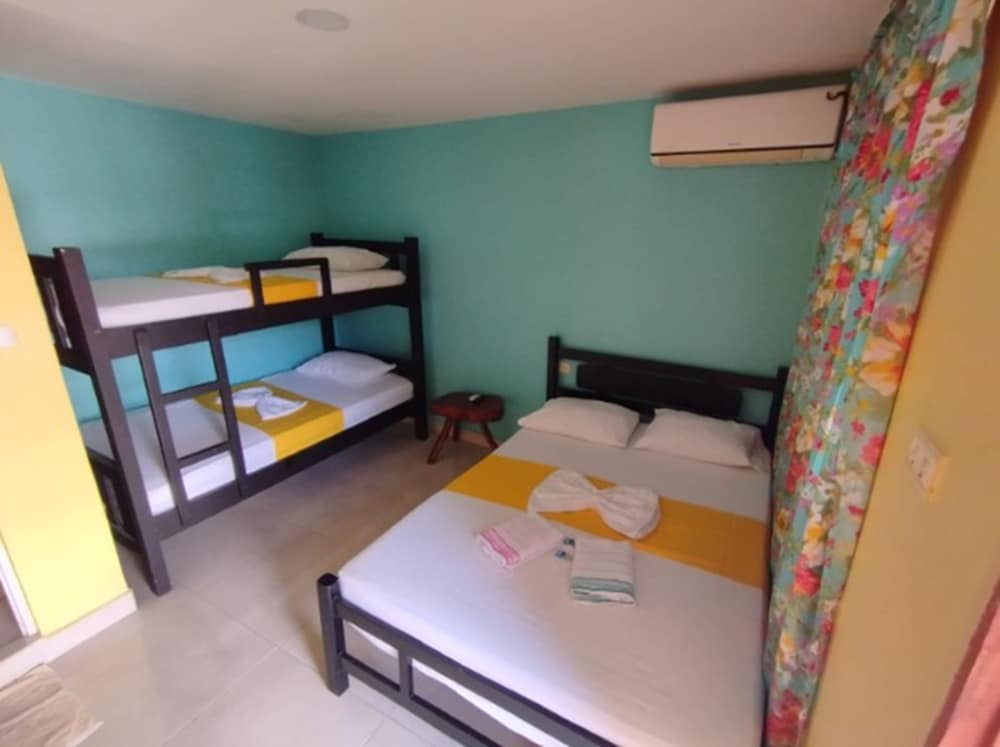 Basic Quadruple Room photo 2