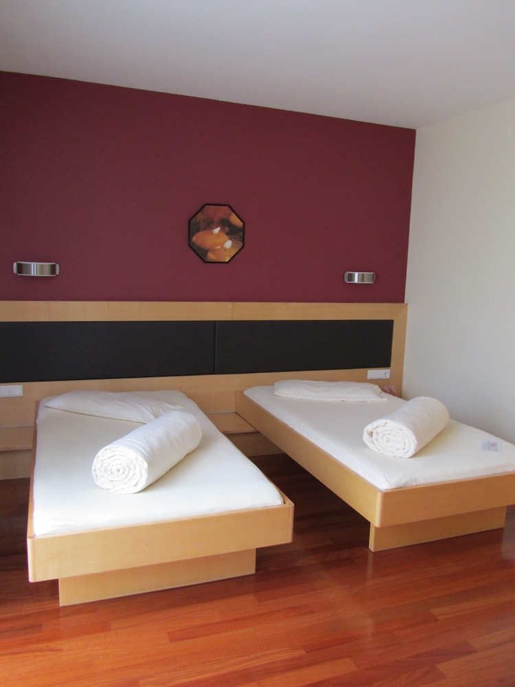 Standard Double or Twin Room - Photo 2