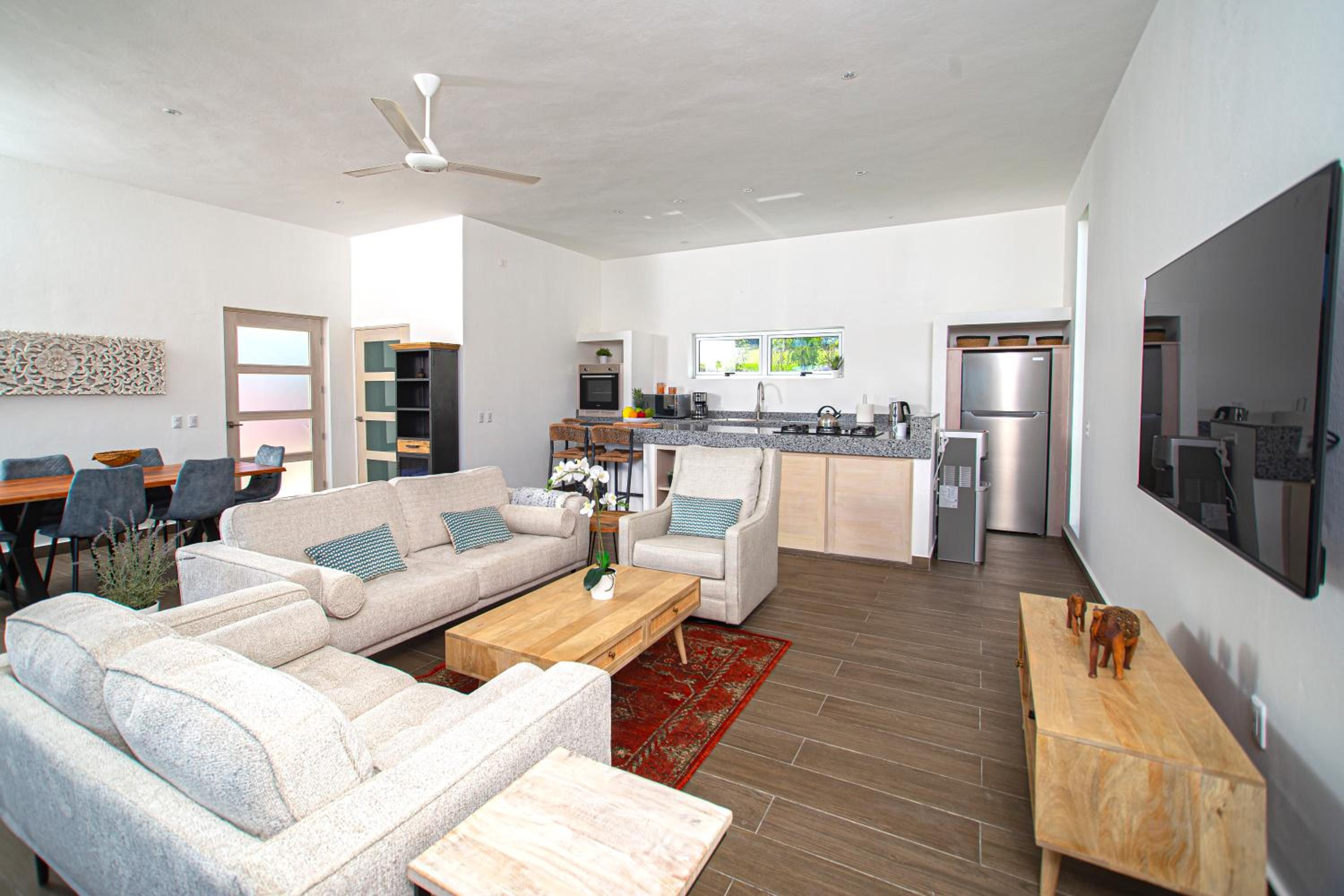 Villa photo 2