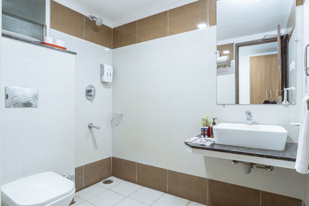 Deluxe Triple Room, 3 Twin Beds - Photo 12