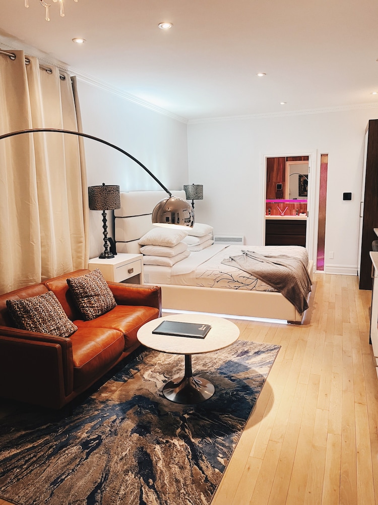 Room, 1 King Bed, Accessible, Bathtub