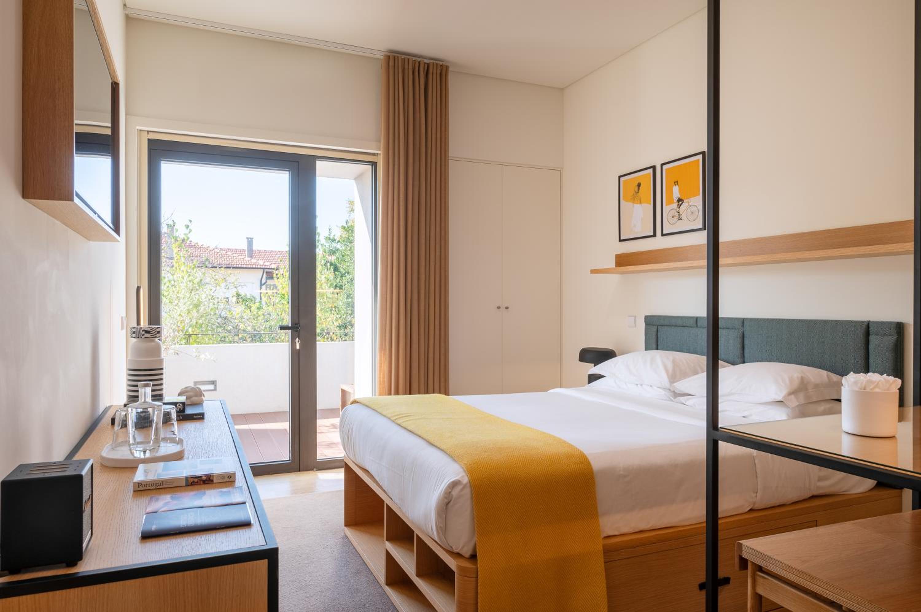 Superior Double Room with Balcony - Photo 12