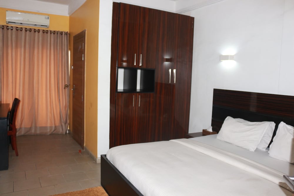 Deluxe Suite photo 2