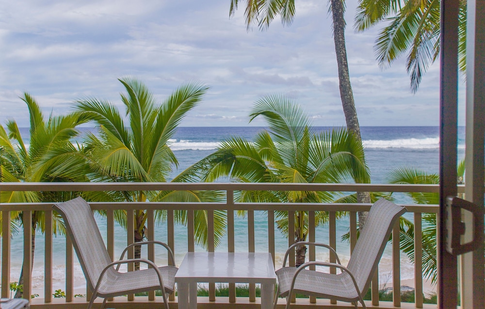 Lagoon View Room - Photo 10
