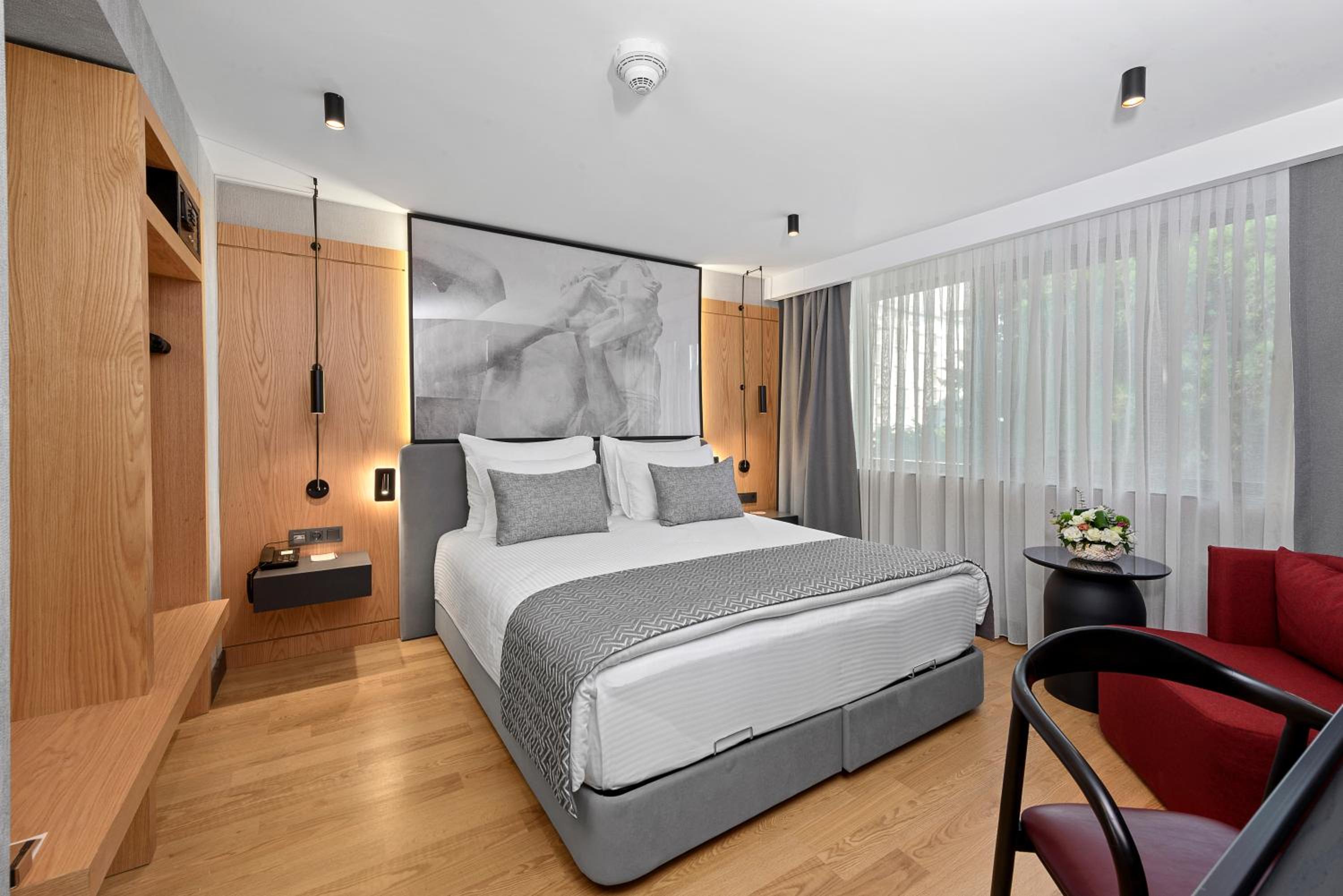 Junior Suite with Garden View