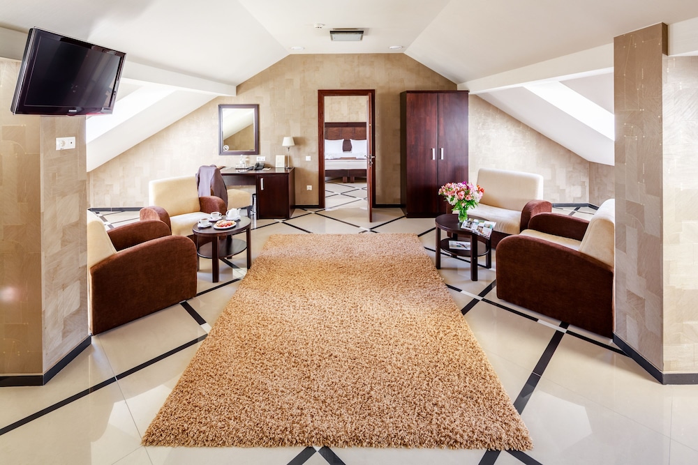 Suite, 1 Bedroom photo 3