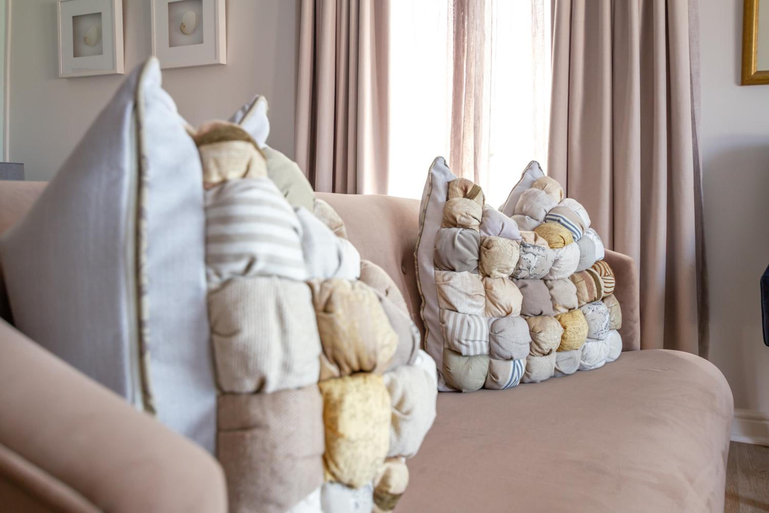 Executive King Room - Photo 17