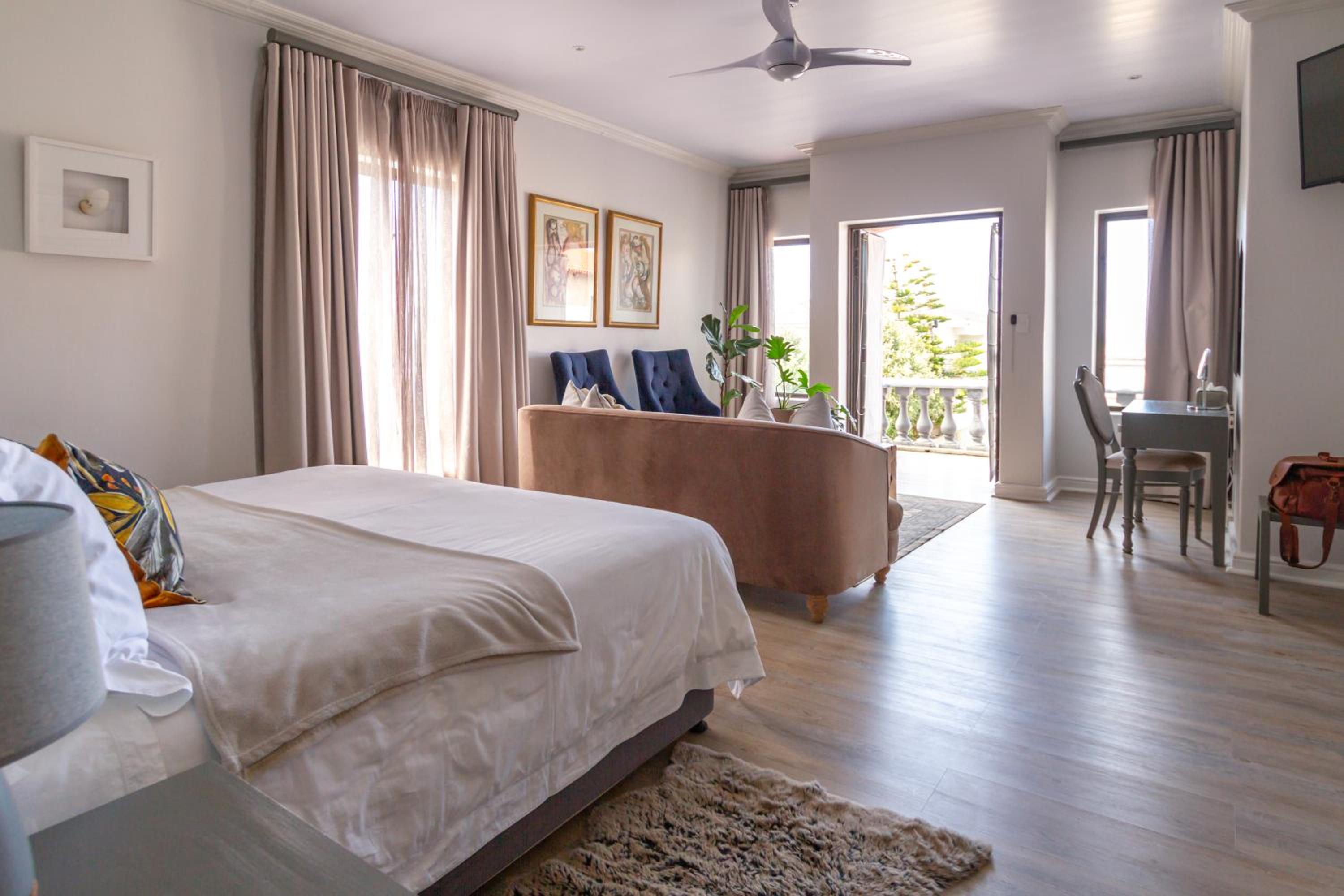 Executive King Room - Photo 6