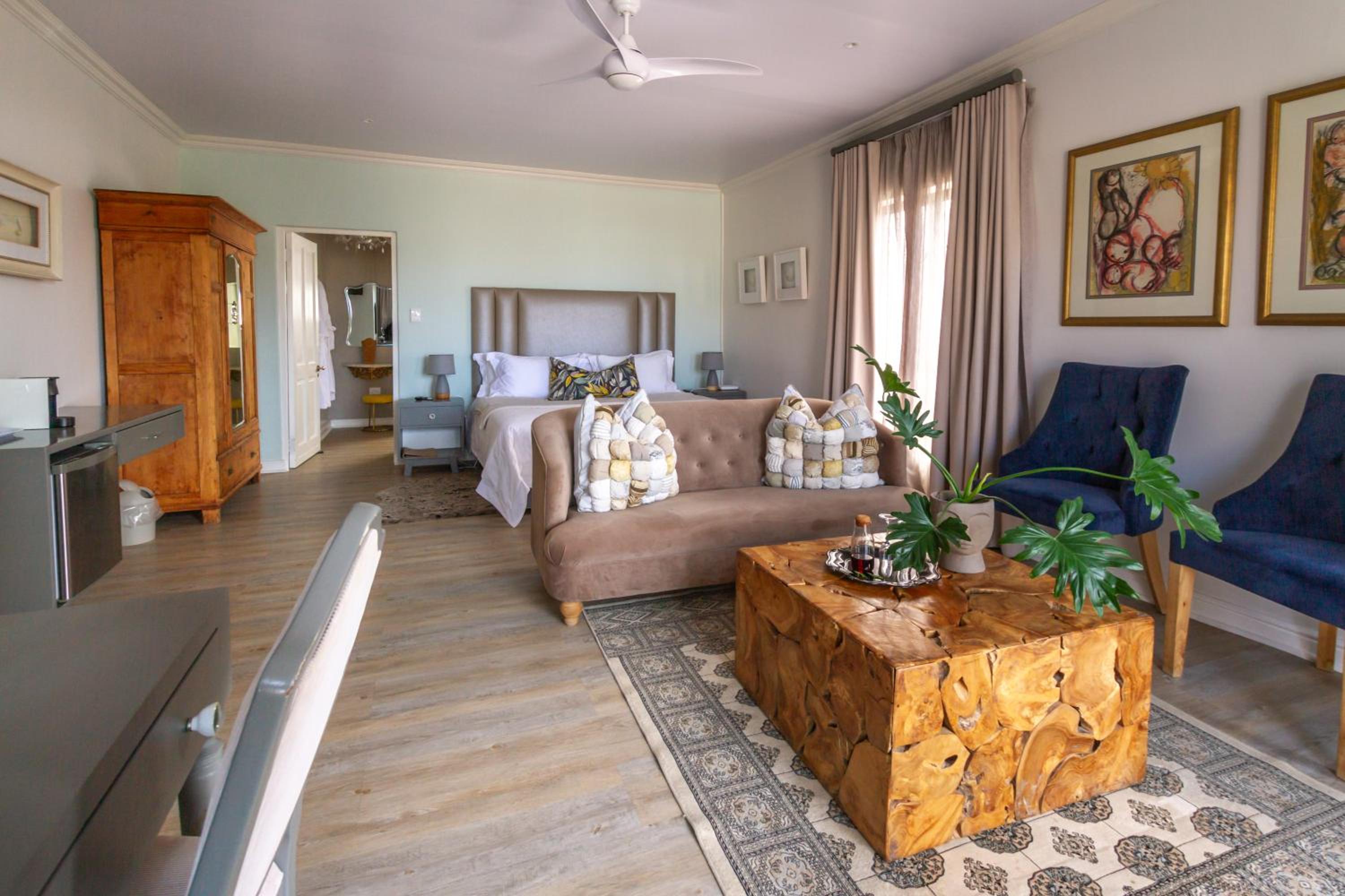 Executive King Room - Photo 18