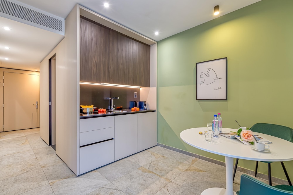 Family Studio (ICON H Lugano 201 Suite Micro-Living)