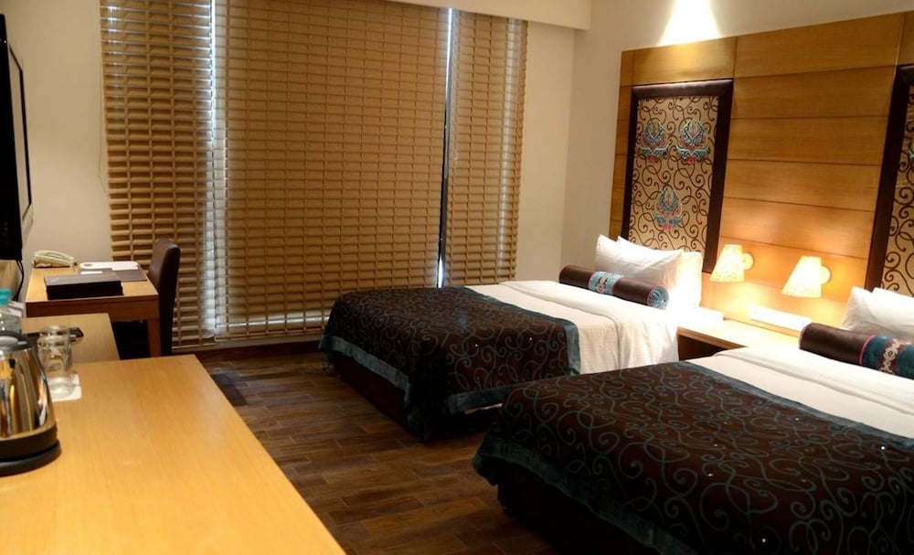 Luxury Twin Room