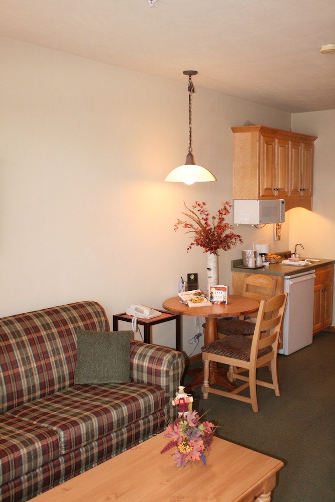Honeymoon Studio photo 3