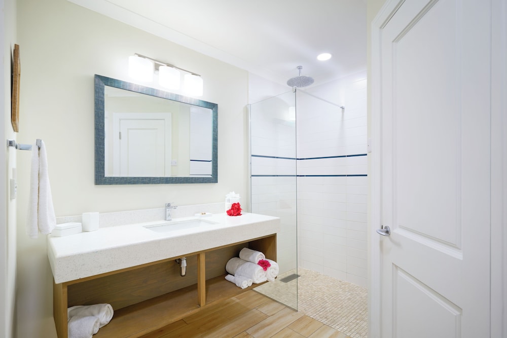 Studio Suite, 1 King Bed, Balcony, Sea View (cinnamon)