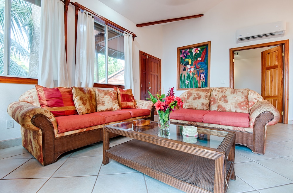 Family Condo, Multiple Beds, Kitchen, Ocean View