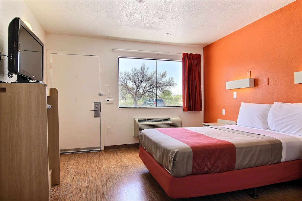 Deluxe Room, 1 Double Bed, Accessible, Non Smoking photo 3