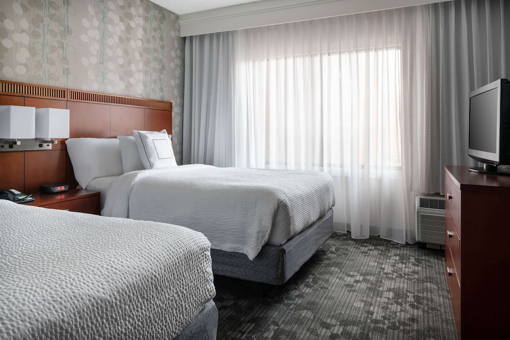 Suite, Multiple Beds, Accessible (Hearing One Bedroom) - Photo 1