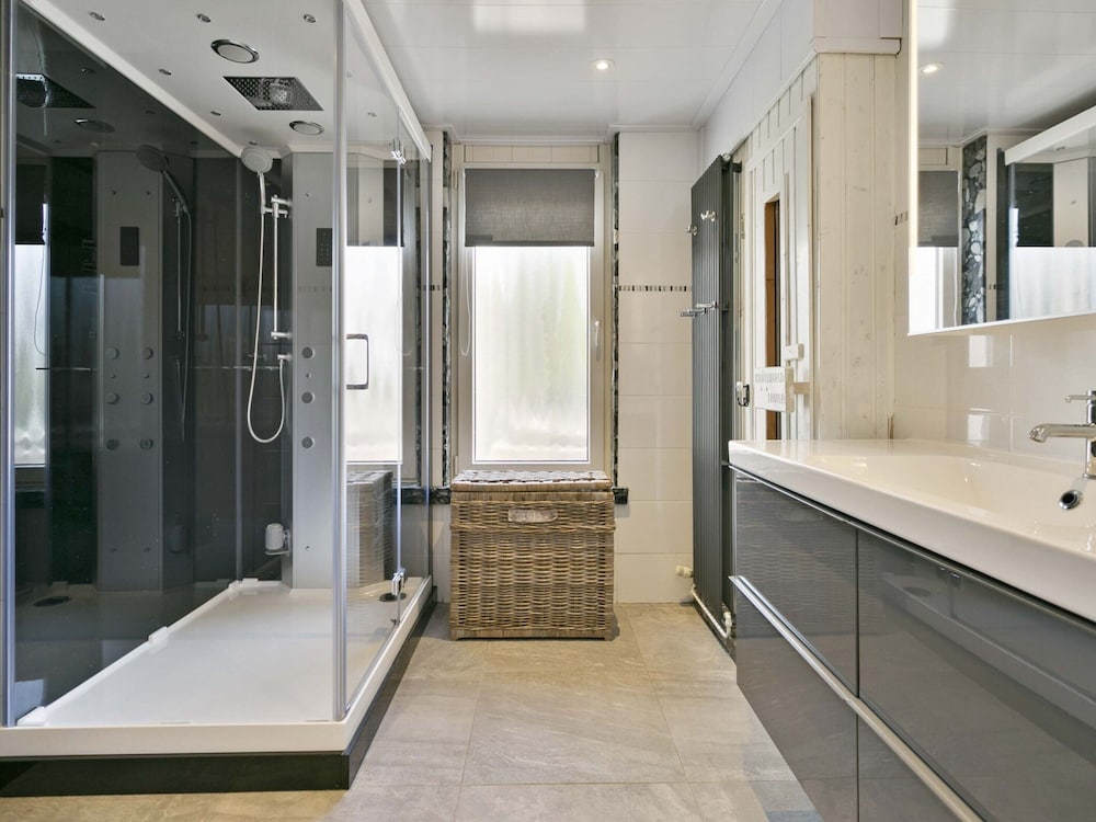 House photo 2