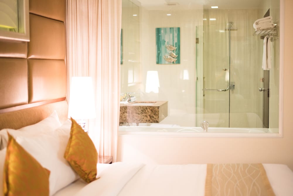 room photo