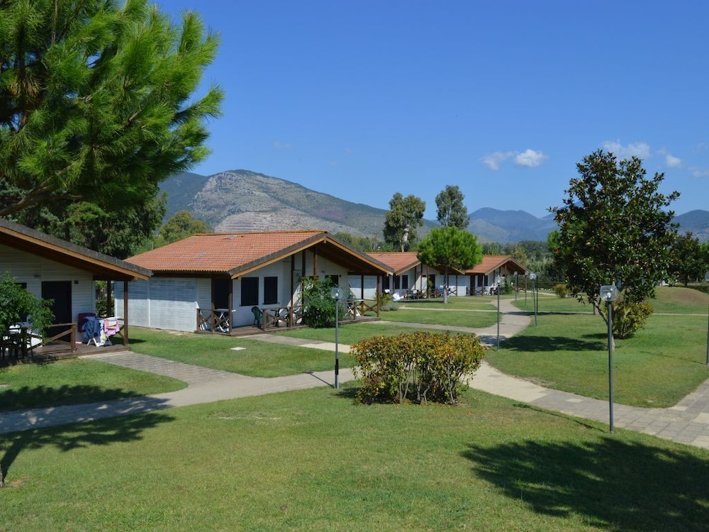 Bungalow, 2 Bedrooms, Garden View photo 1