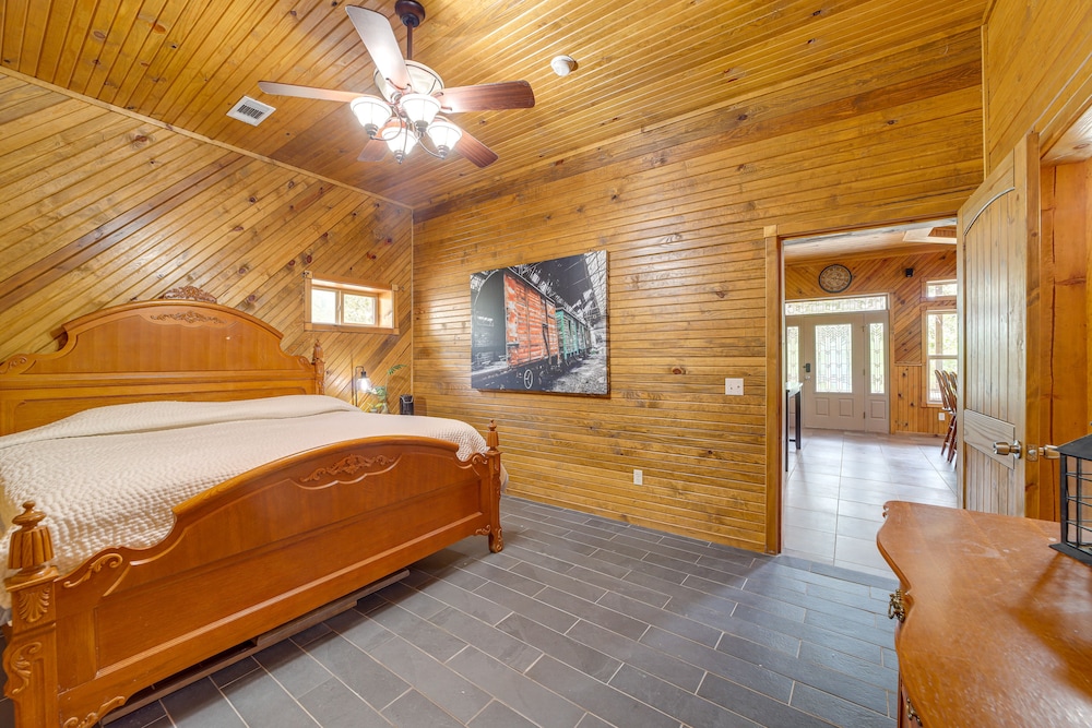 House (4 Bedrooms) photo 1