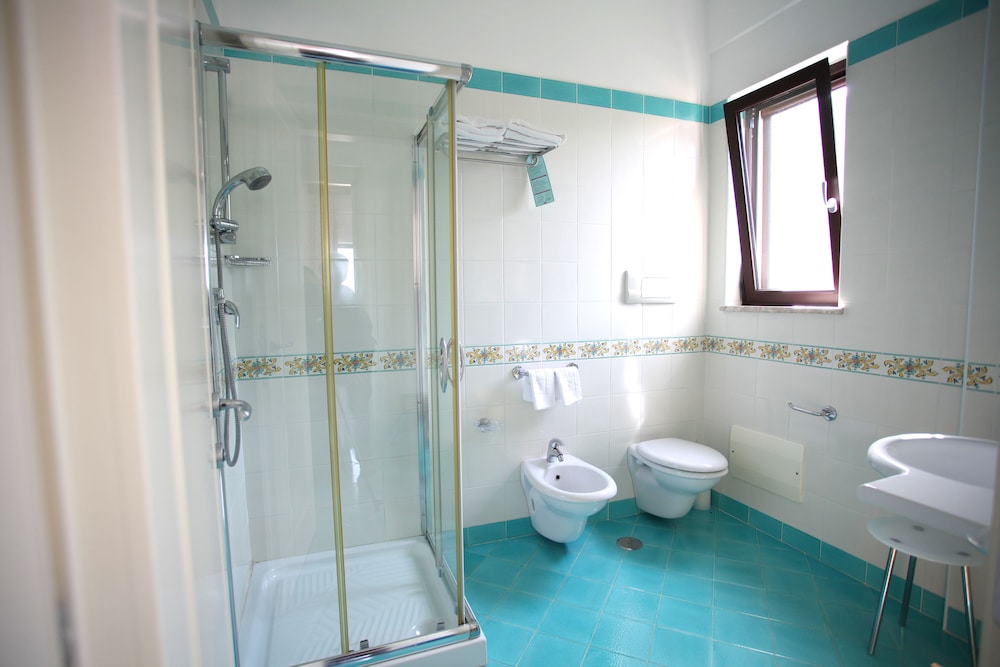 Superior Room, 1 Double Bed with Sofa bed, Non Smoking, Private Bathroom photo 1
