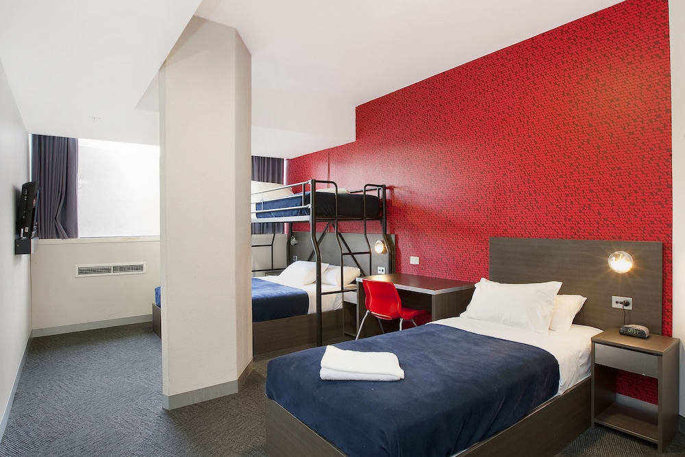 Family Ensuite Room - Photo 2