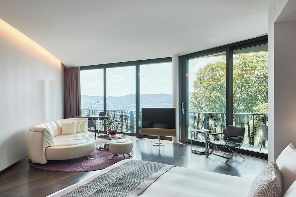 Junior Suite Deluxe, Alps/ Zurichsee View, Balcony, Whirlpool, Spa Access (12 years+) - Photo 3