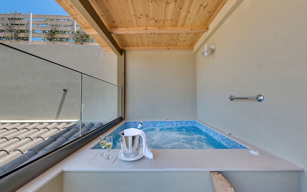 Honeymoon Suite, Sea View photo 2
