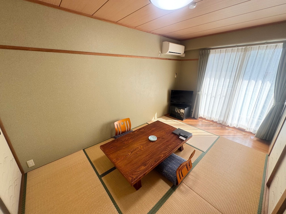 [Japanese-Style Jr. Suite] Living Room
