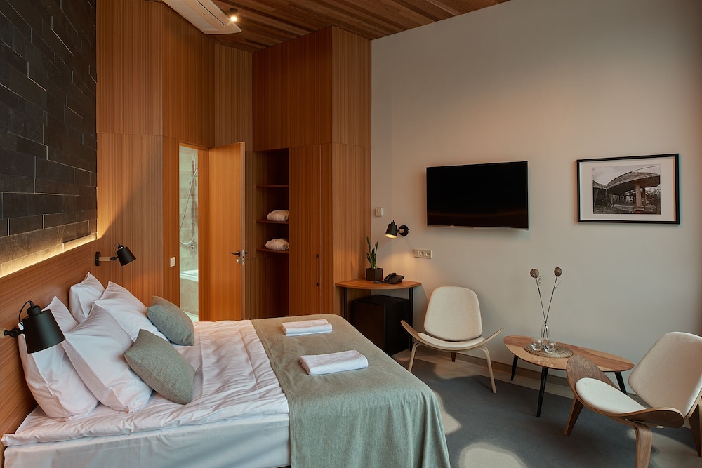 Deluxe Double Room, 1 Double Bed, Private Bathroom