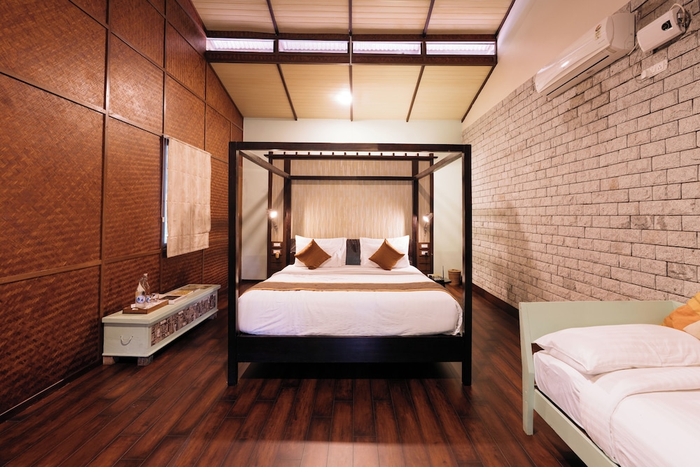Luxury Triple Room, 1 Bedroom, Garden Area
