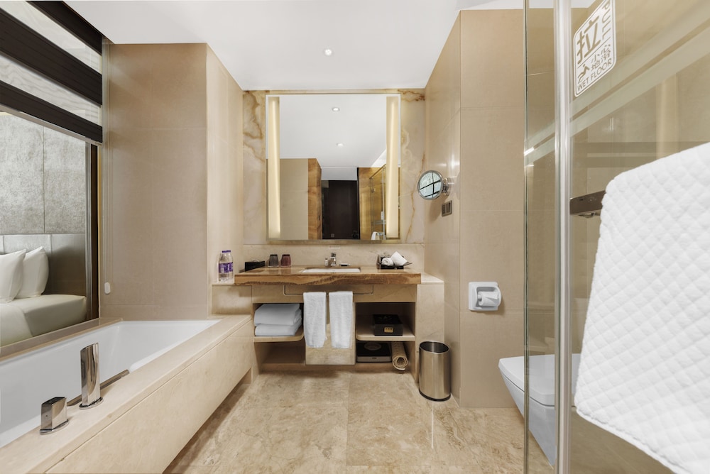 Deluxe Twin Room photo 2