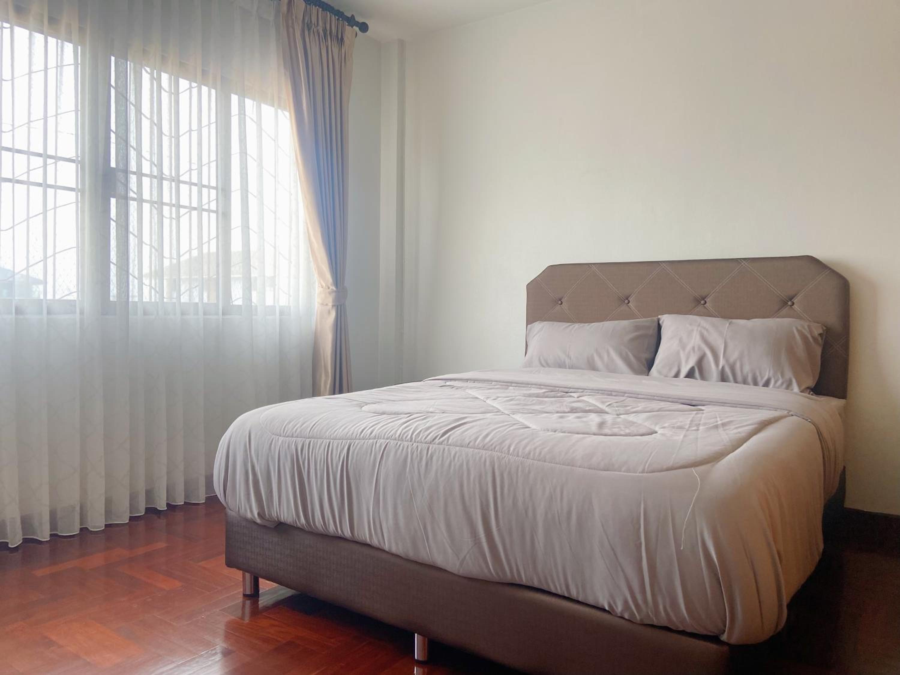 Standard Queen Room photo 1