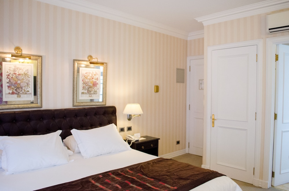 Deluxe Double Room - Photo 3