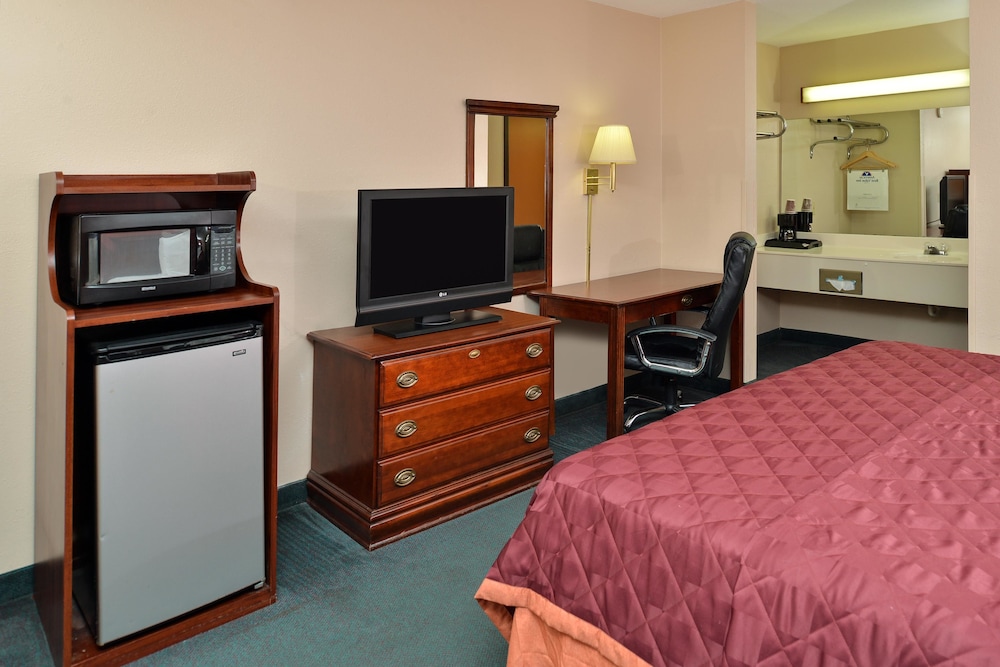 Room, 2 Queen Beds, Non Smoking photo 3
