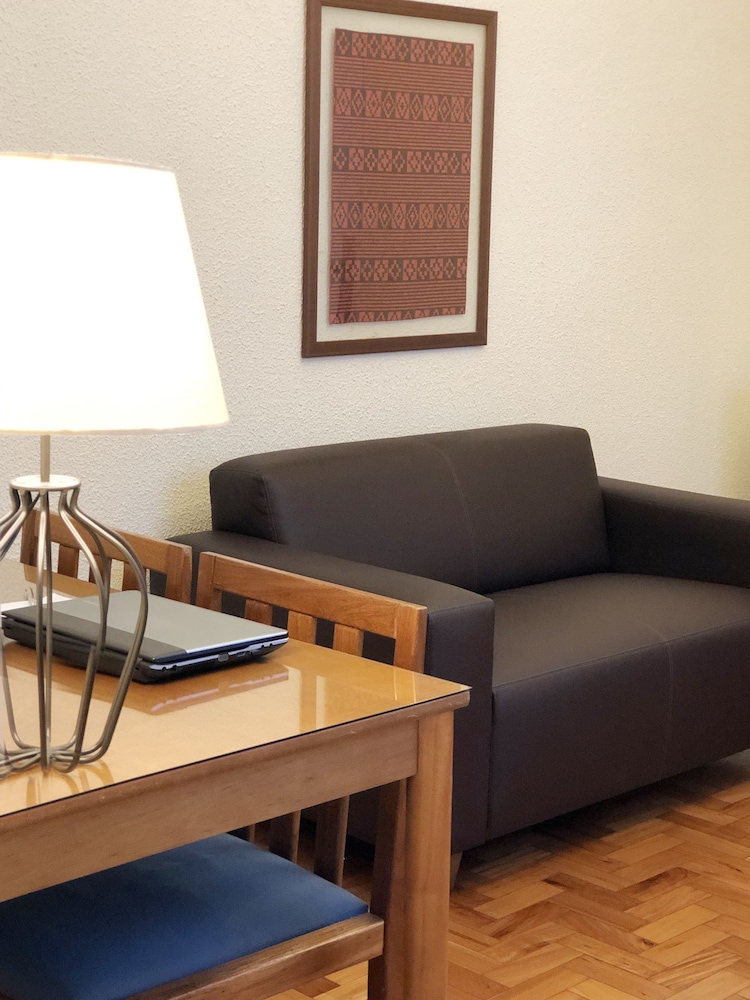 Executive Suite, Multiple Beds - Photo 3