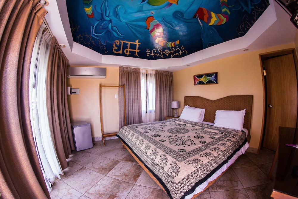 Standard Double Room, 1 King Bed photo 1