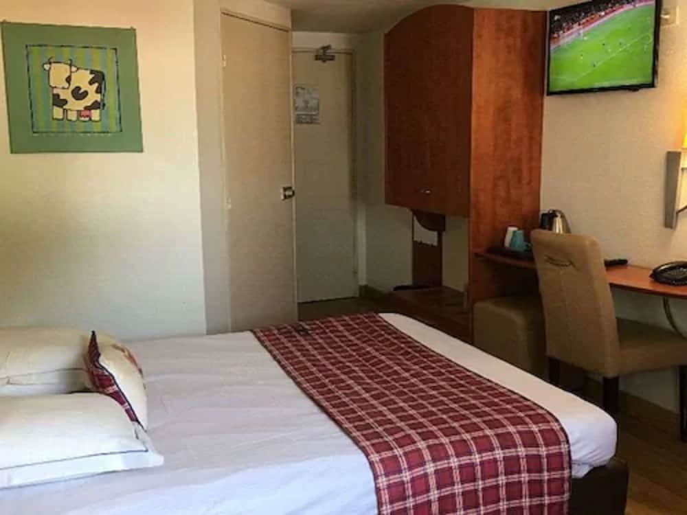 Basic Double Room