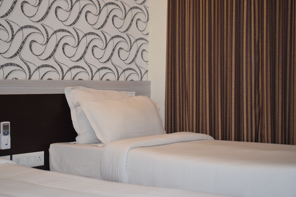 Deluxe Twin Room photo 3