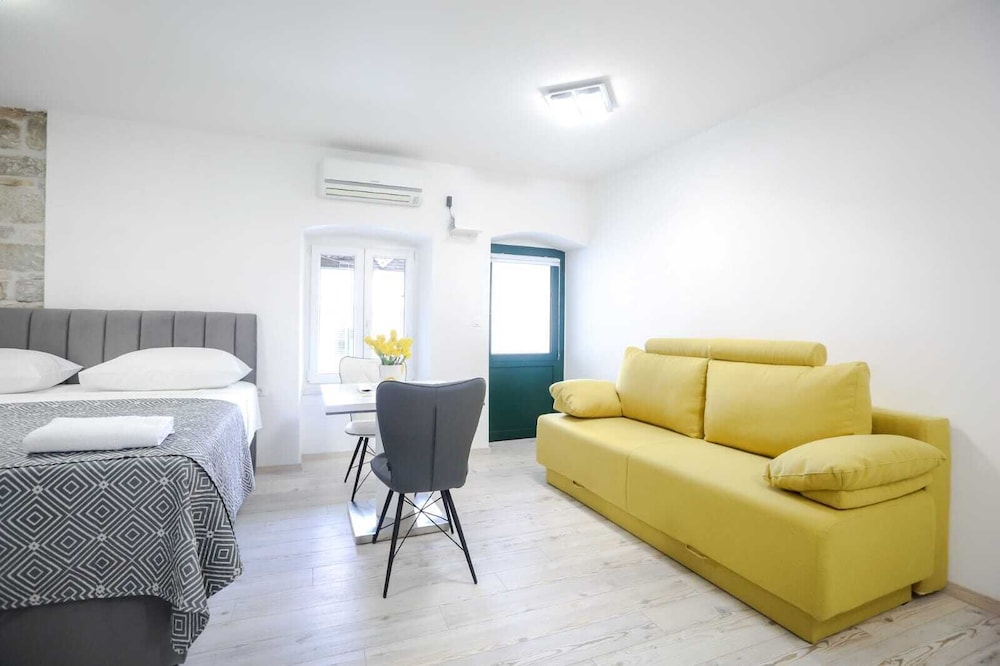 Luxury Room