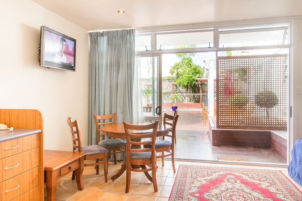 Comfort Studio, 1 Bedroom, Accessible, Pool View
