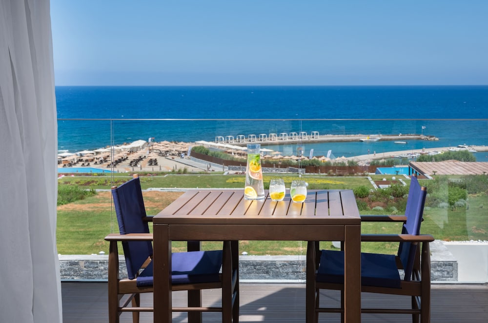 Supreme Suite Sea View with Private Pool (two floors) photo 2