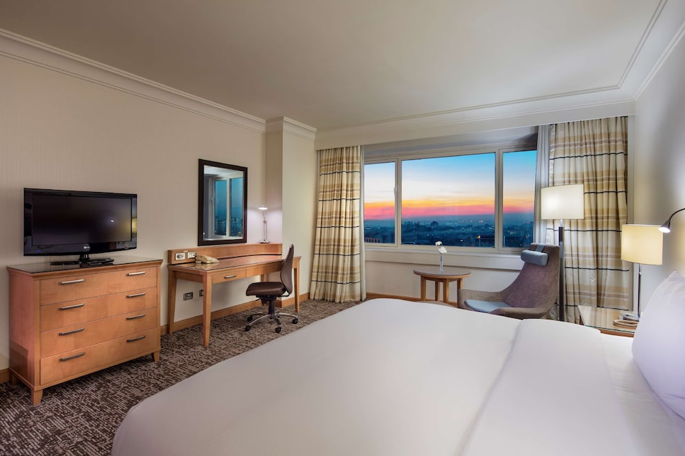 Room, 1 King Bed, City View - Photo 2
