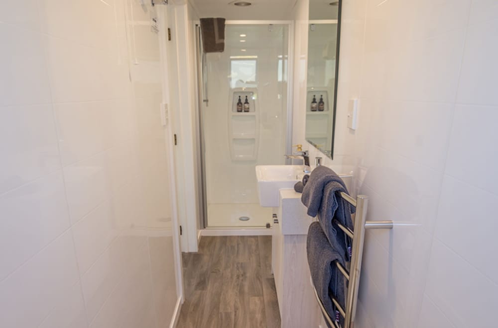 Self Contained Unit - 1 Bedroom Family (1BR) - Photo 7