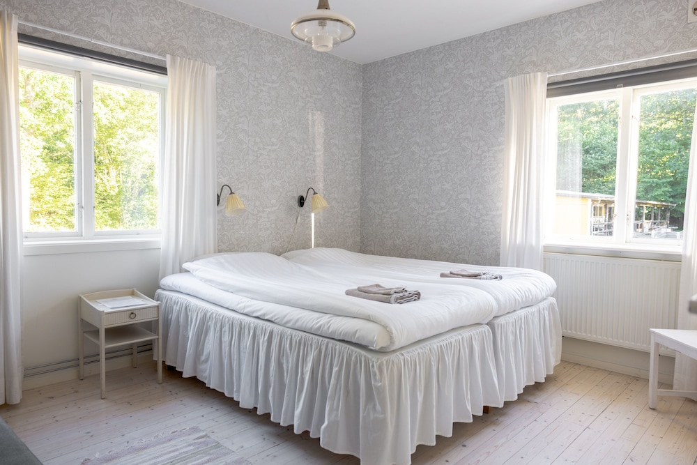 Double Room, Private Bathroom, Garden Area photo 3